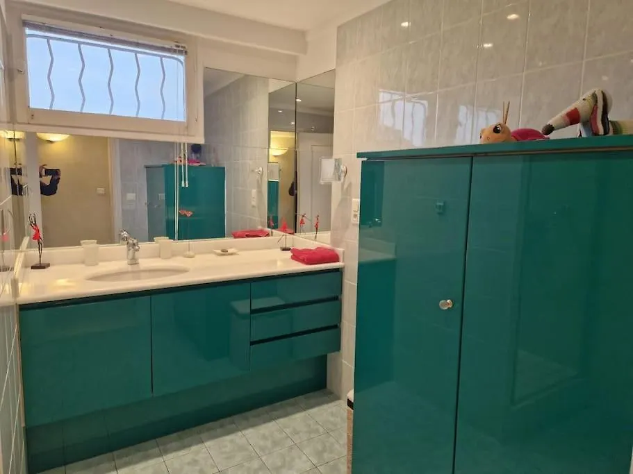 T3 Terrasse Avignon Intramuros Wifi 4 Personnes Apartment