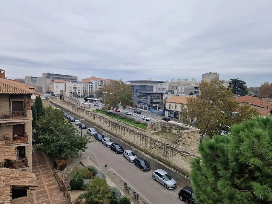 T3 Terrasse Avignon Intramuros Wifi 4 Personnes 0*,  France