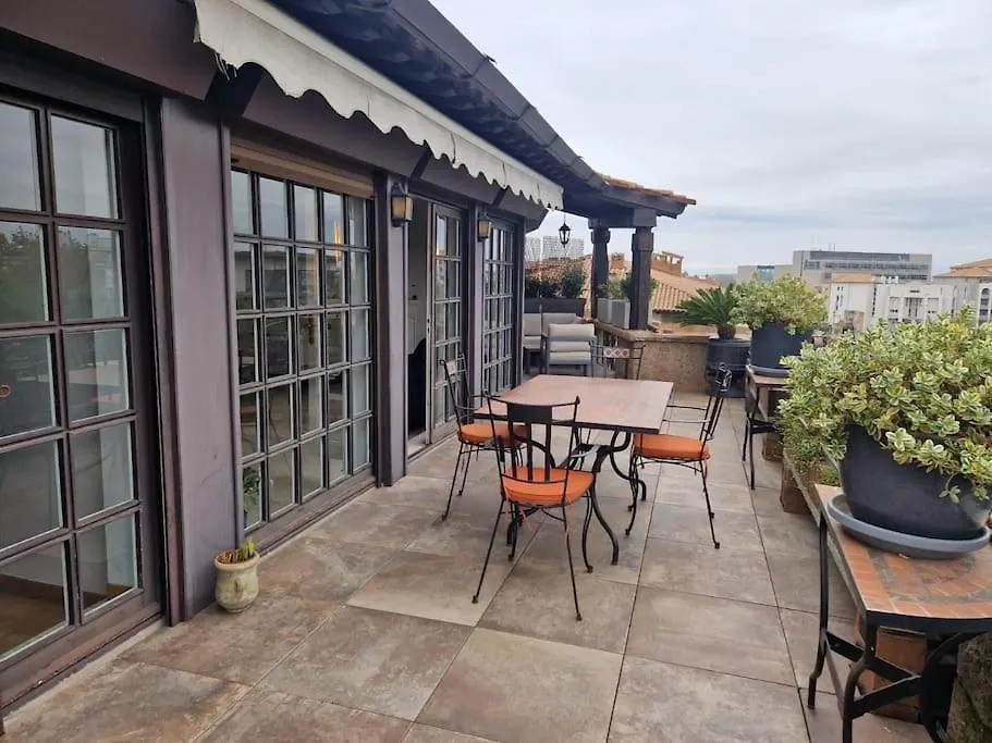 Apartment T3 Terrasse Avignon Intramuros Wifi 4 Personnes