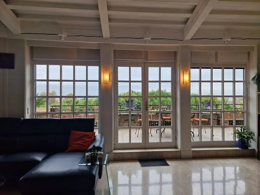 T3 Terrasse Avignon Intramuros Wifi 4 Personnes 0*,