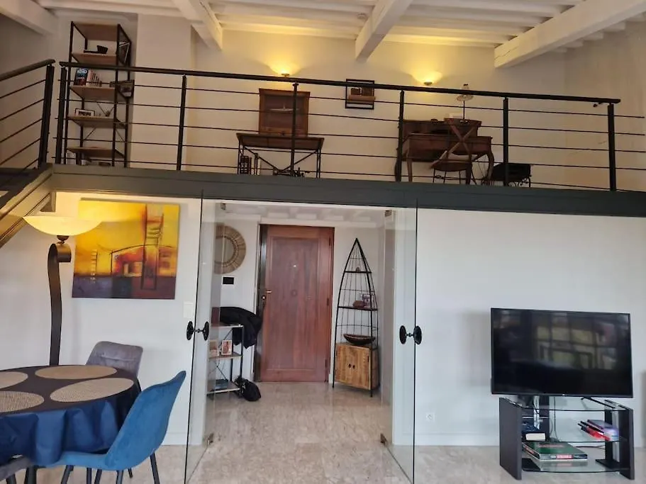 T3 Terrasse Avignon Intramuros Wifi 4 Personnes Apartment